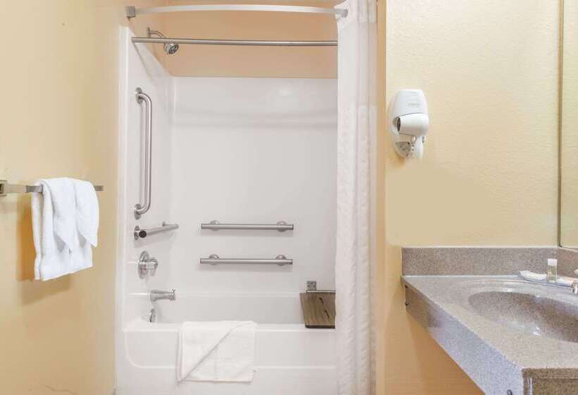 בית מלון כפרי Days Inn By Wyndham Sulphur La