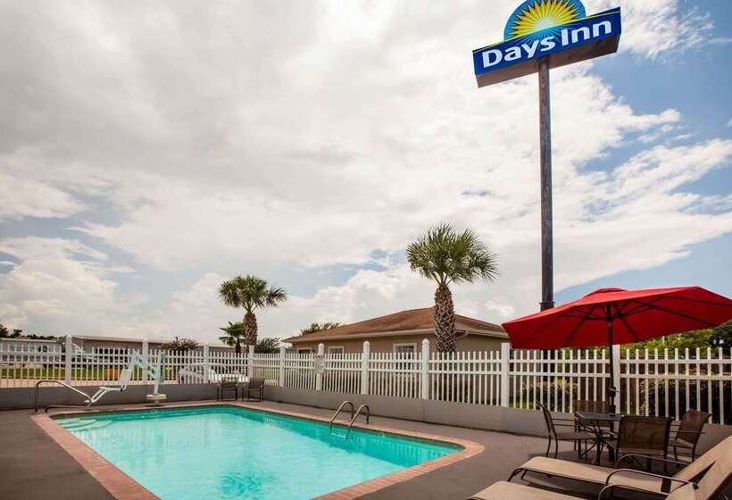 בית מלון כפרי Days Inn By Wyndham Sulphur La