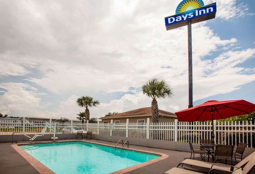 בית מלון כפרי Days Inn By Wyndham Sulphur La