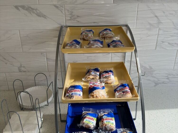 فندق Days Inn & Suites By Wyndham Opelousas