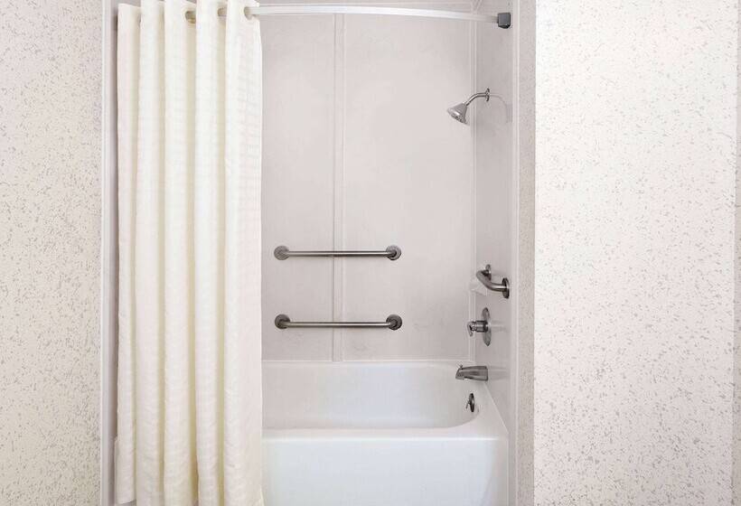 فندق Days Inn & Suites By Wyndham Opelousas