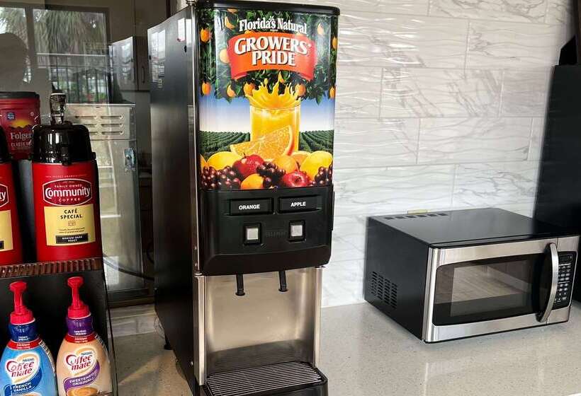 فندق Days Inn & Suites By Wyndham Opelousas