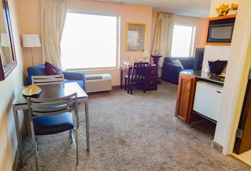 فندق Days Inn & Suites By Wyndham Pocahontas