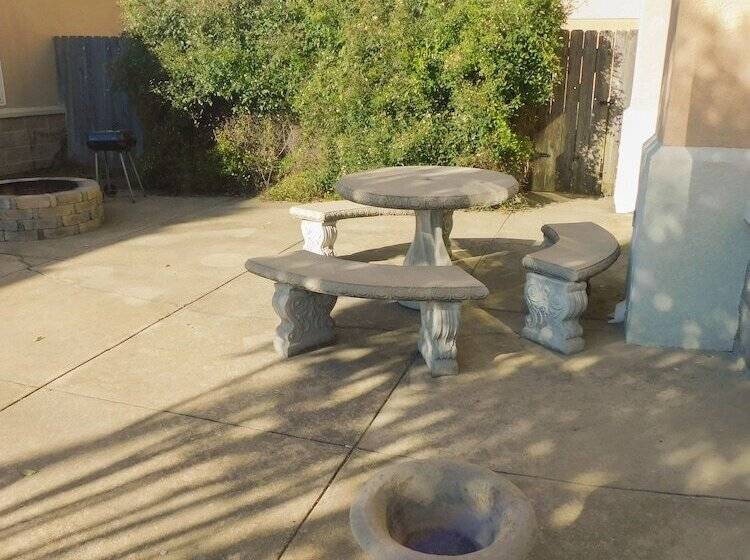 فندق Days Inn & Suites By Wyndham Pocahontas