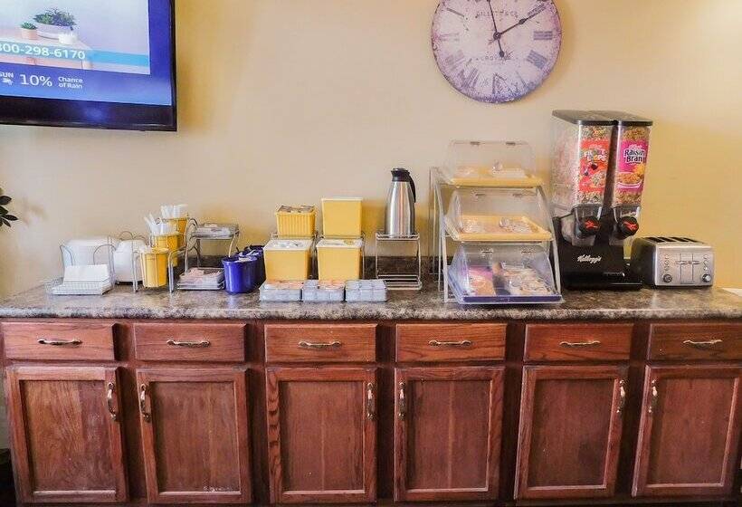 فندق Days Inn & Suites By Wyndham Pocahontas