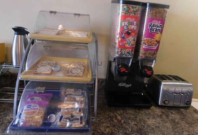 فندق Days Inn & Suites By Wyndham Pocahontas