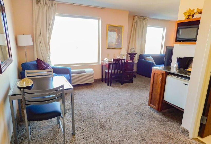 فندق Days Inn & Suites By Wyndham Pocahontas