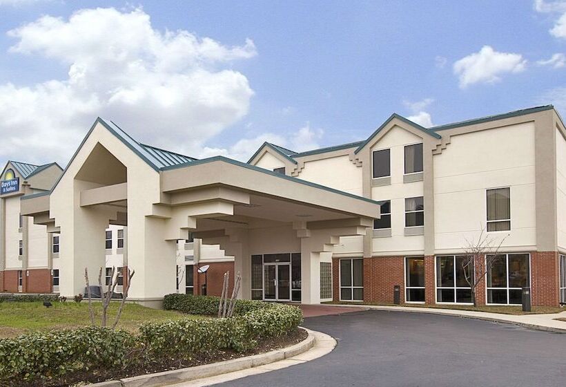 فندق Days Inn & Suites By Wyndham Ridgeland