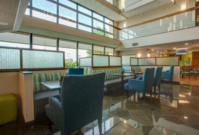 هتل Drury Inn & Suites Nashville Airport