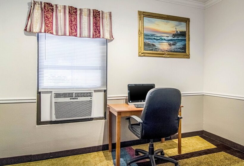 فندق Econo Lodge Darien