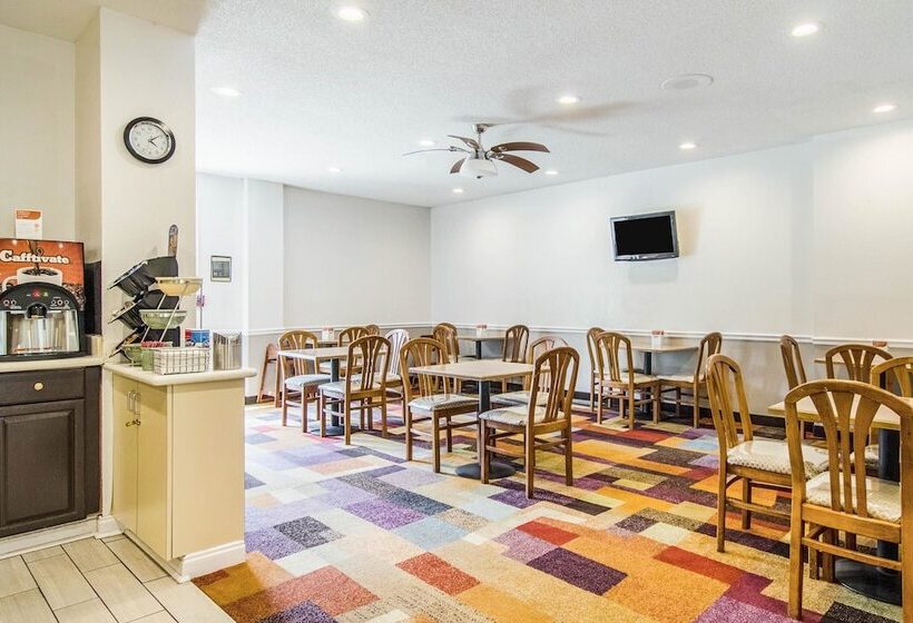 فندق Econo Lodge Darien