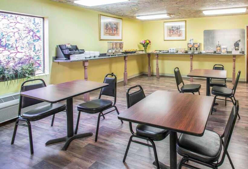 בית מלון כפרי Econo Lodge Marion