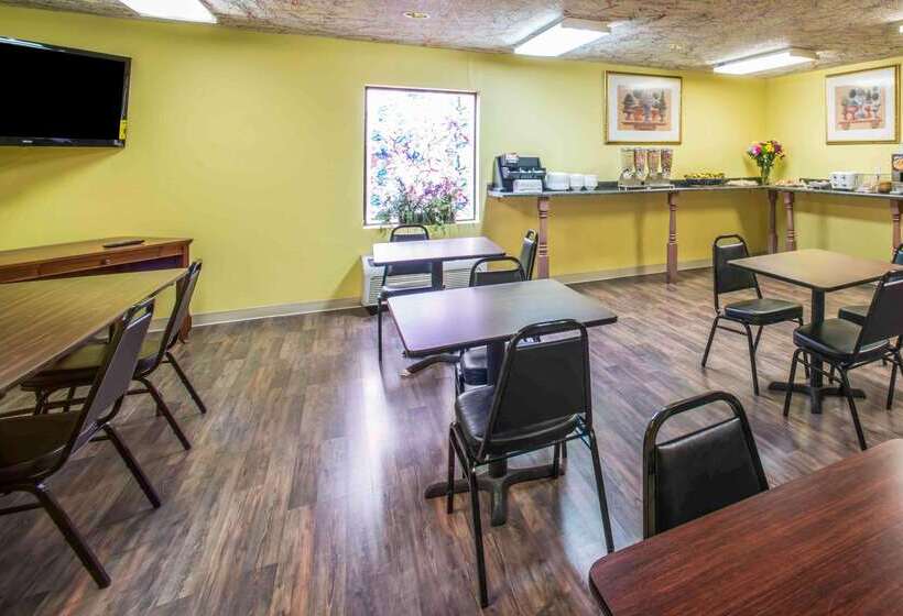 فندق Econo Lodge Marion