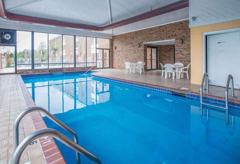 فندق Econo Lodge Marion