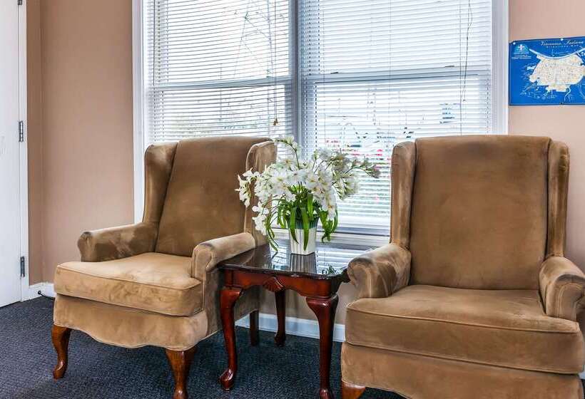 فندق Econo Lodge Vincennes