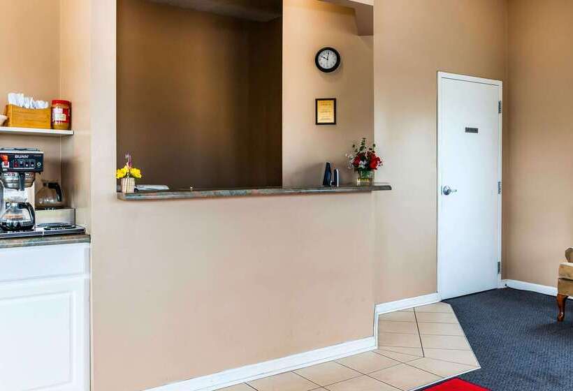 فندق Econo Lodge Vincennes