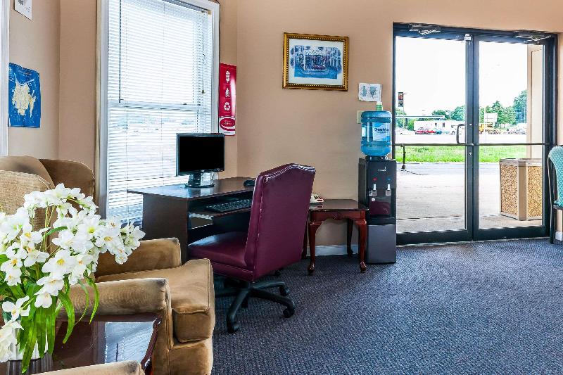 فندق Econo Lodge Vincennes