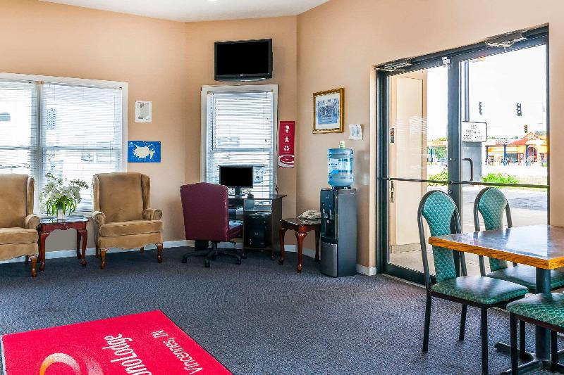 فندق Econo Lodge Vincennes