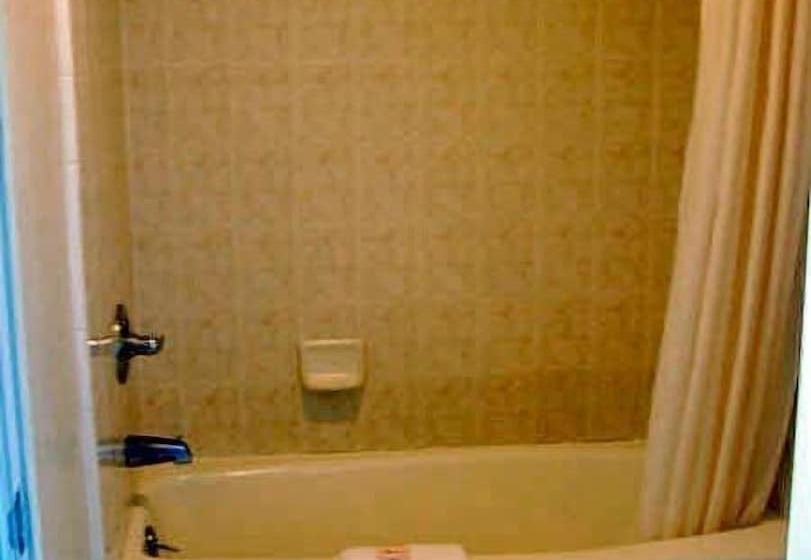 فندق Economy Inn Seaside