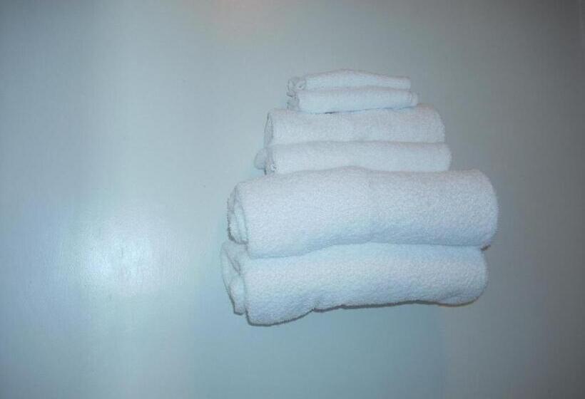 فندق Economy Inn Seaside