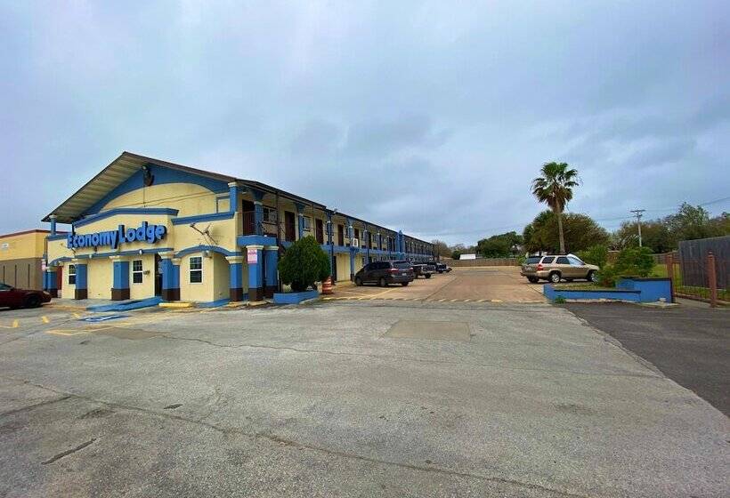 בית מלון כפרי Economy Lodge Texas City Refinery