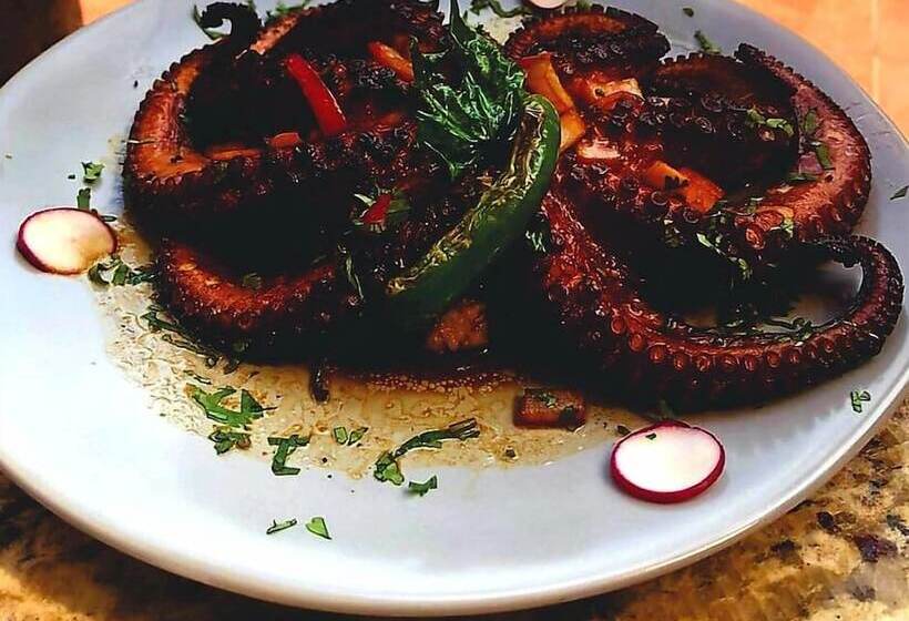 בית מלון כפרי Embajadores