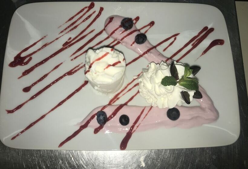 Отель Events Adlerpalast