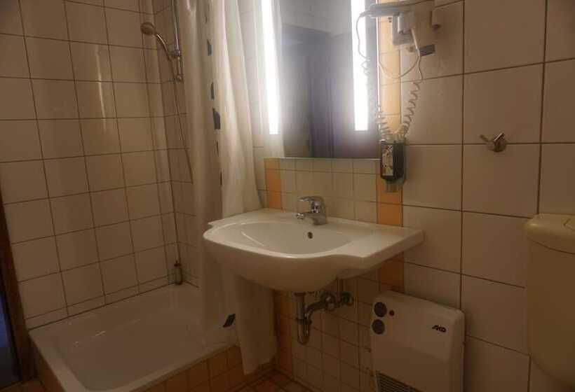 Отель Events Adlerpalast