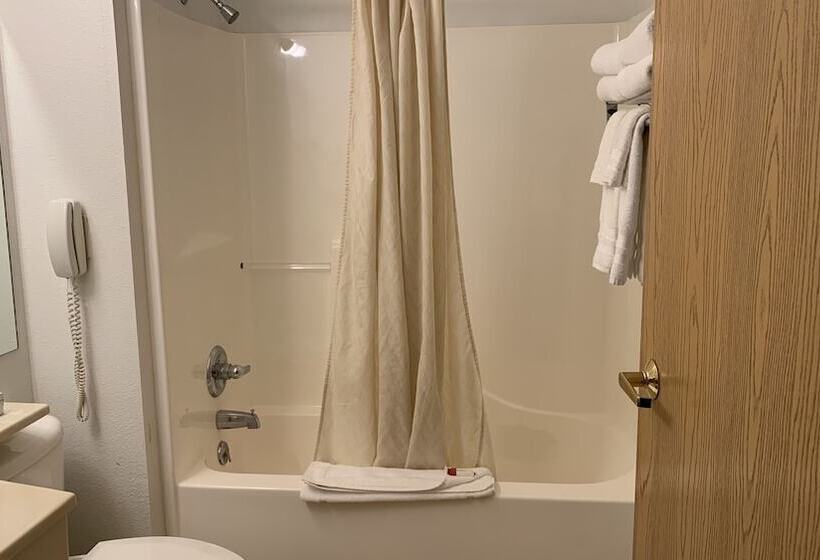 هتل Fairbridge Inn And Suites Miles City