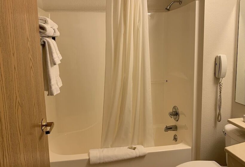 هتل Fairbridge Inn And Suites Miles City