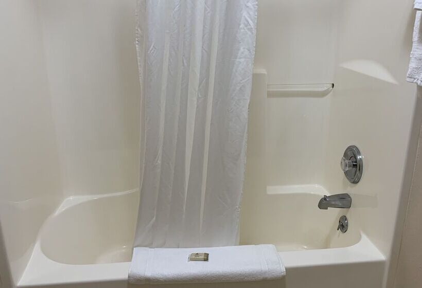 هتل Fairbridge Inn And Suites Miles City