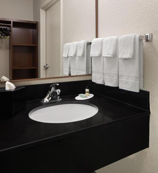 Отель Fairfield Inn Charlotte Mooresville Lake Norman