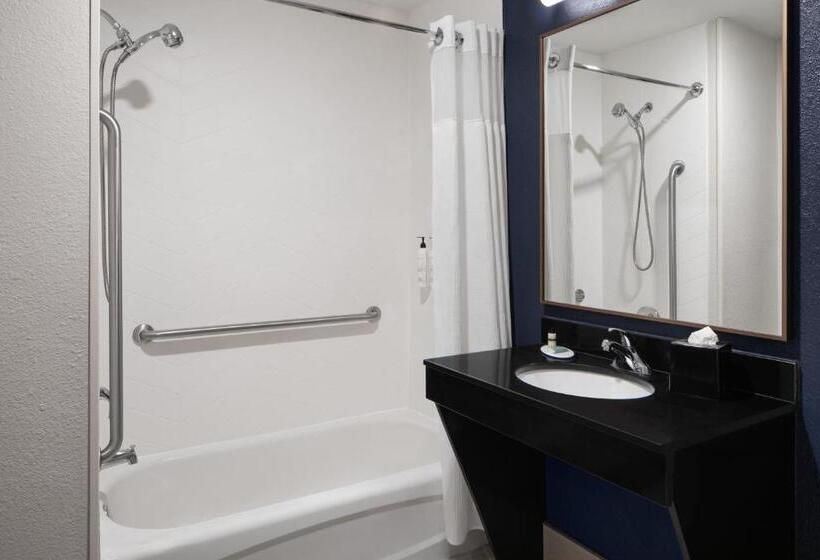 Отель Fairfield Inn Charlotte Mooresville Lake Norman