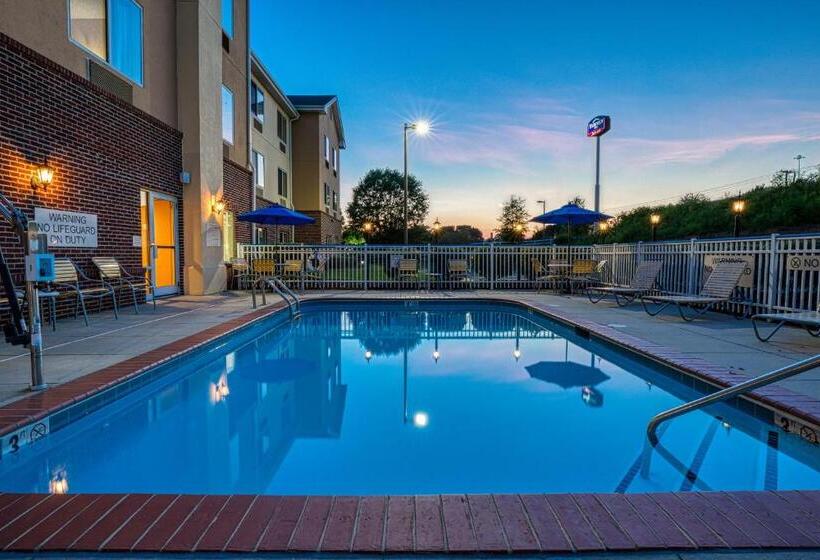 Отель Fairfield Inn Charlotte Mooresville Lake Norman