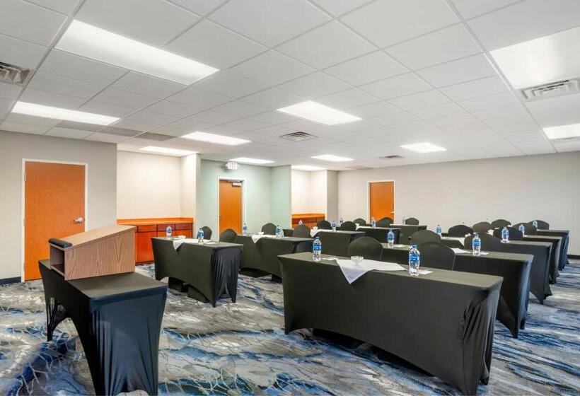 فندق Fairfield Inn & Suites Boone