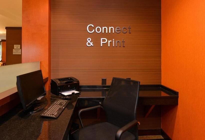 فندق Fairfield Inn & Suites Cleveland Avon