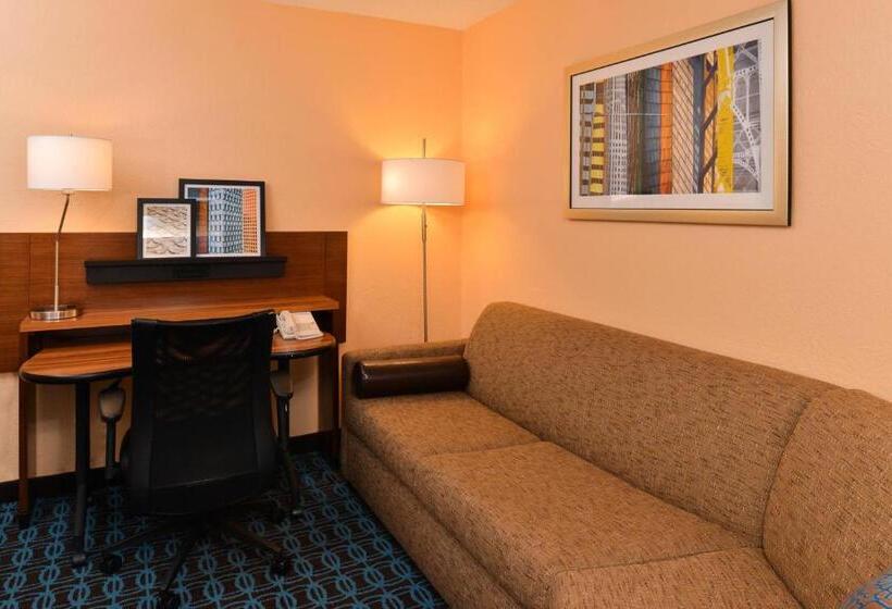 فندق Fairfield Inn & Suites Cleveland Avon