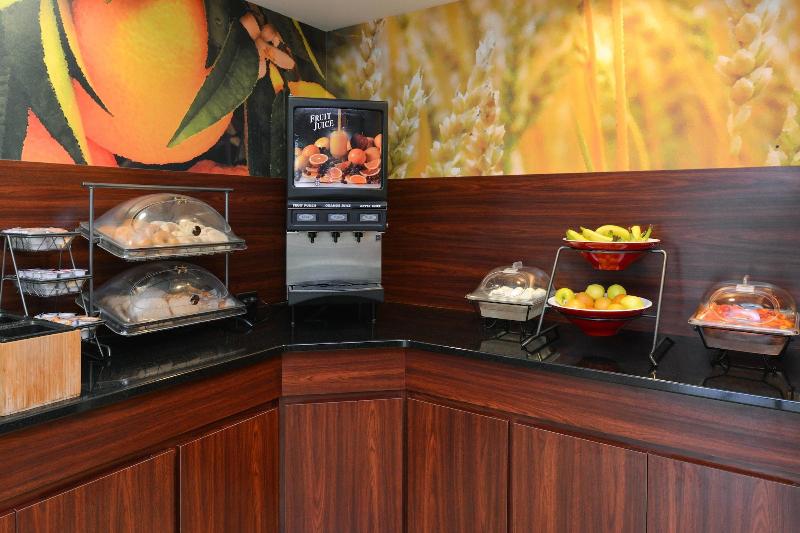 فندق Fairfield Inn & Suites Cleveland Avon