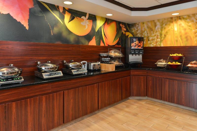 فندق Fairfield Inn & Suites Cleveland Avon