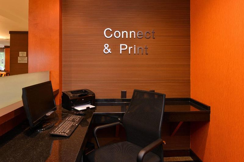 فندق Fairfield Inn & Suites Cleveland Avon