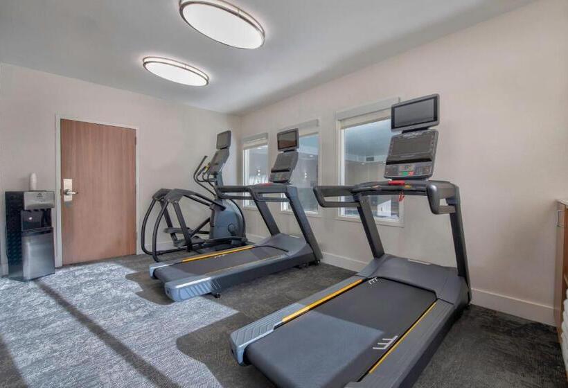 فندق Fairfield Inn & Suites By Marriott Greenwood