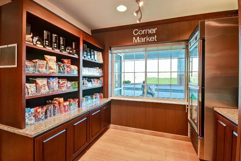 Отель Fairfield Inn & Suites By Marriott Saratoga Malta