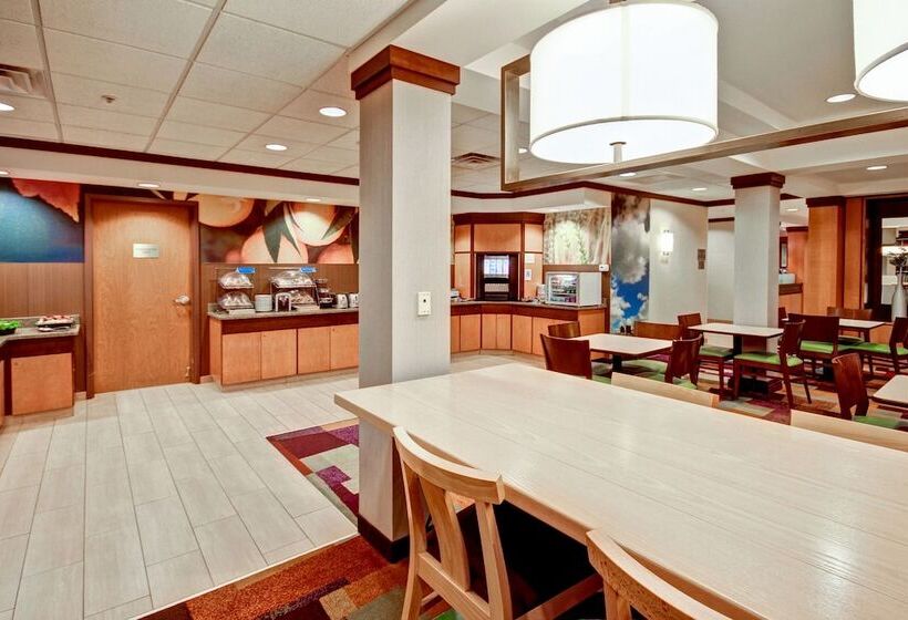 Отель Fairfield Inn & Suites By Marriott Saratoga Malta