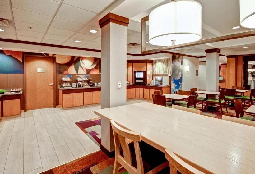 Отель Fairfield Inn & Suites By Marriott Saratoga Malta