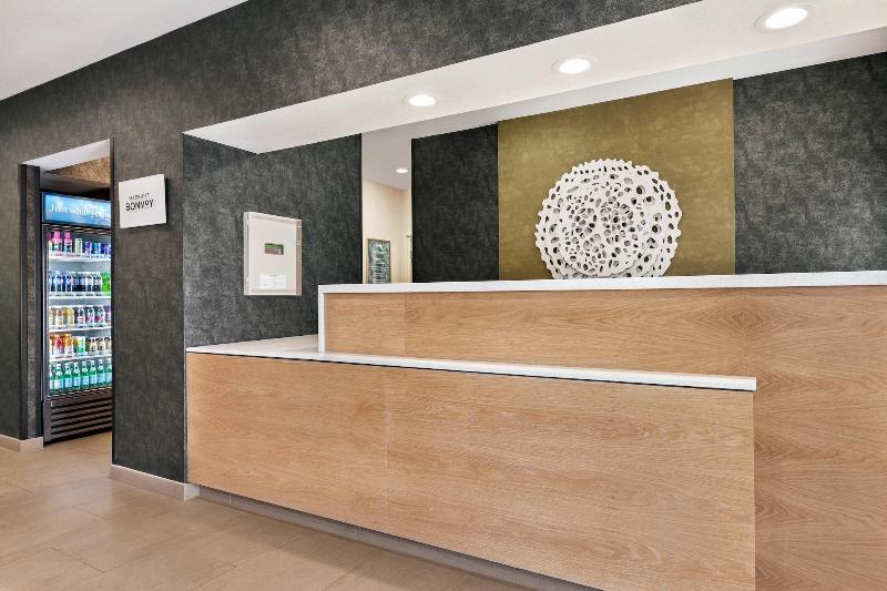 هتل Fairfield Inn By Marriott Visalia Sequoia