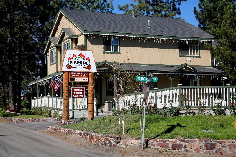 酒店 Fireside Lodge