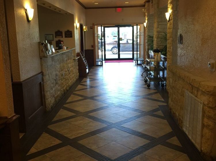 Отель Fredericksburg Hill Country