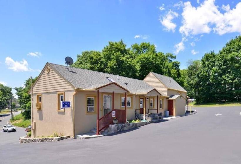 هتل Golden Hill Inndanbury