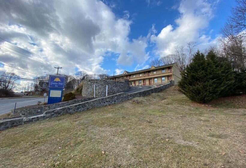 هتل Golden Hill Inndanbury