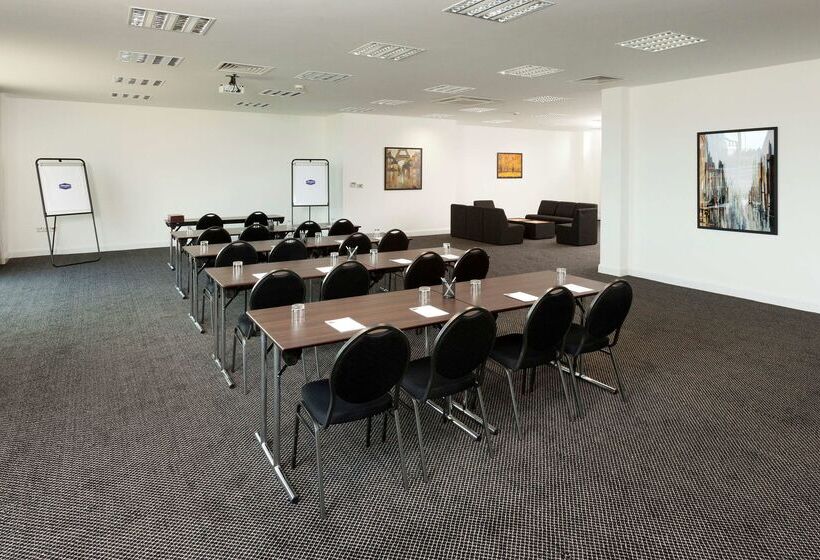 酒店 Hampton By Hilton London Luton Airport